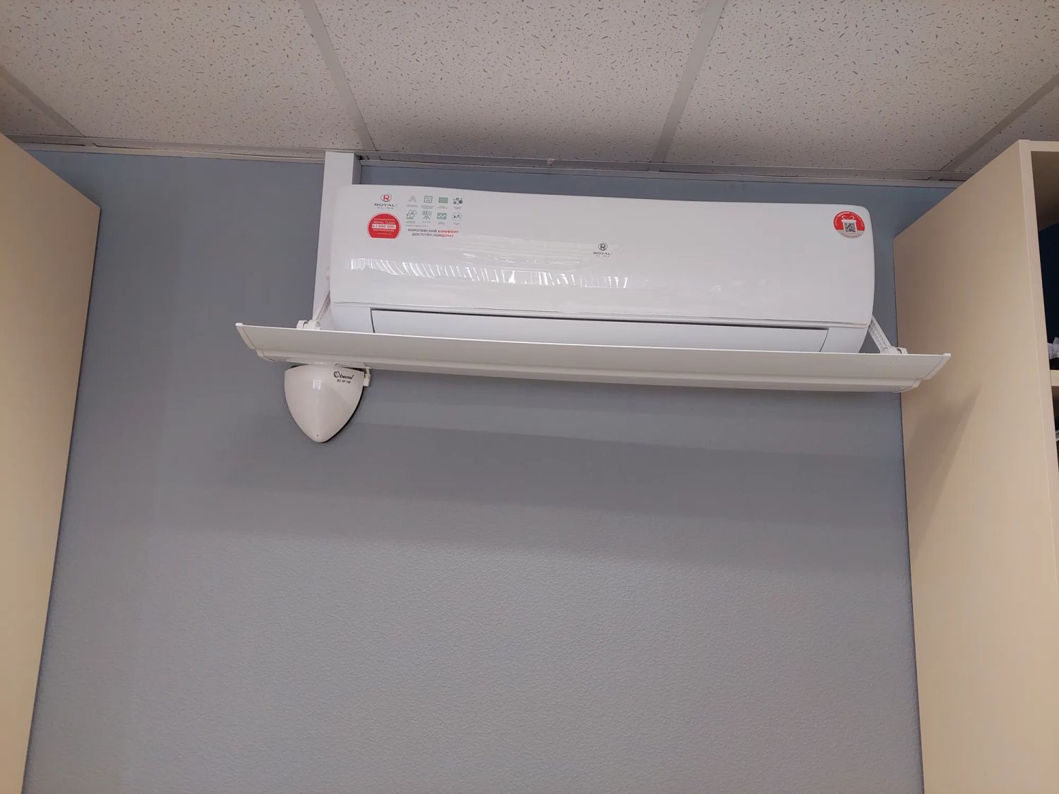 Фото примера работы: Масляные следы на фитинге